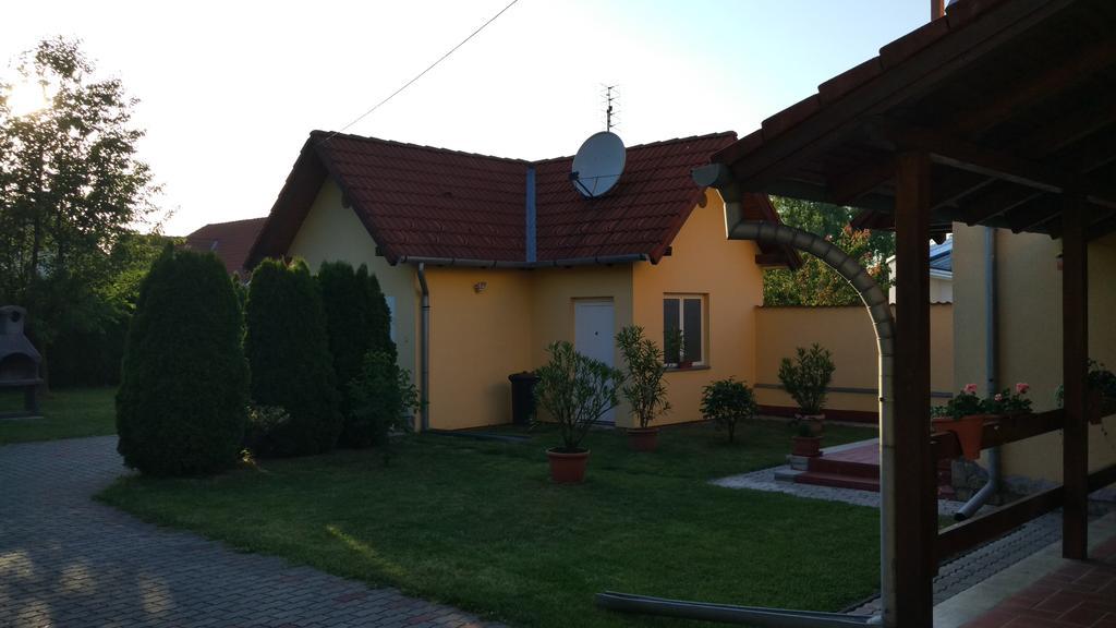Anna villa Lenti Exteriör bild